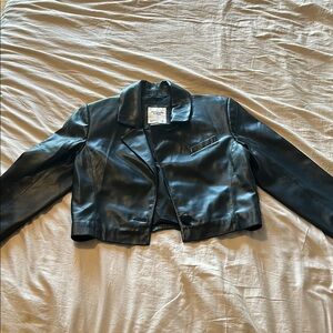 NWOT Abercrombie Vegan Leather Cropped Leather Jacket size S